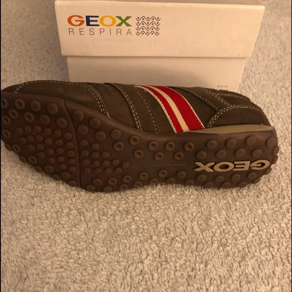 GEOX RESPIRA SUEDE LOAFER MOCCASINS US 6.5 BIG KID ANTI ODOR NON MARKING💘 NIB!